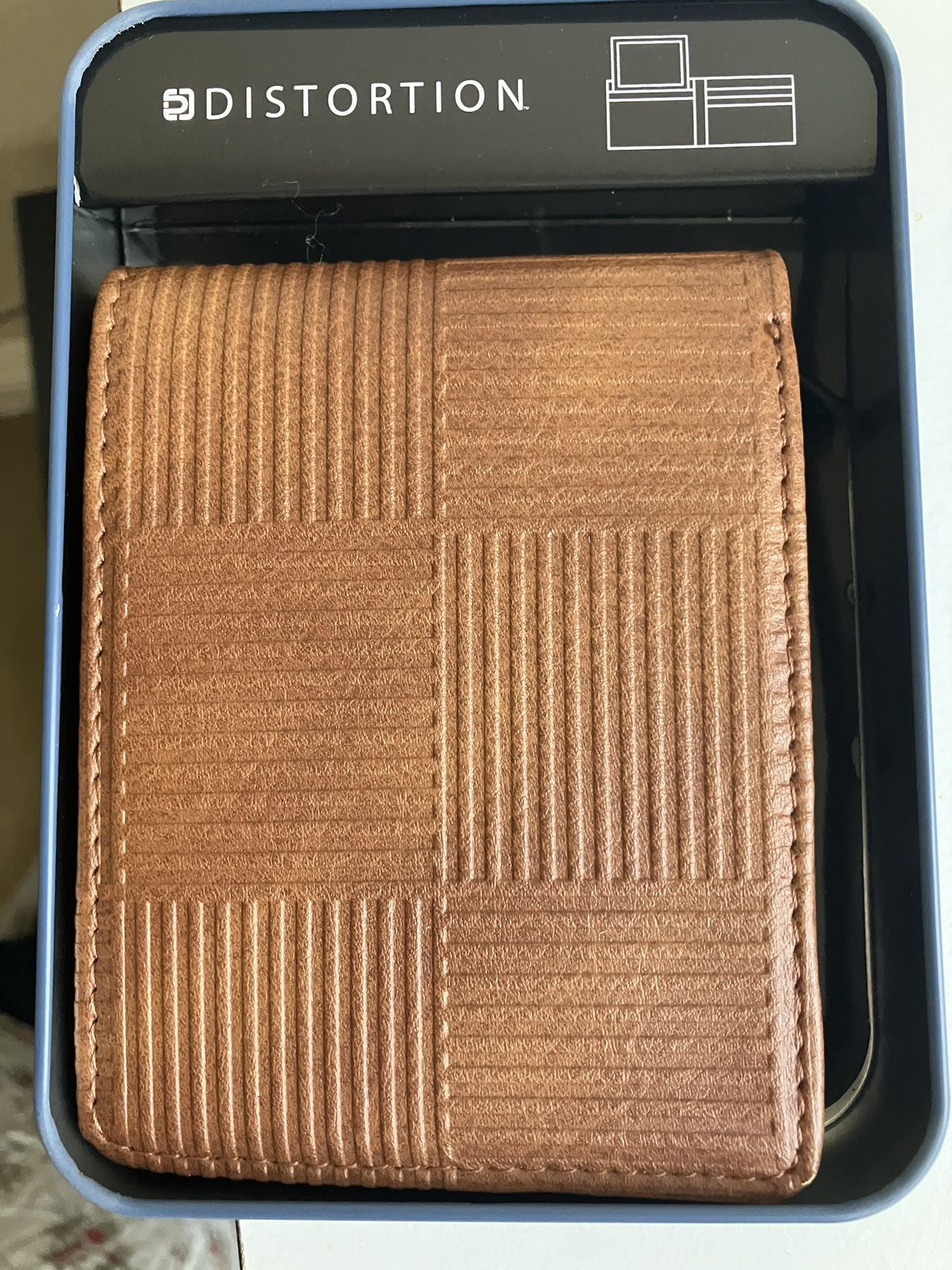 Men Wallet Brand New Never Open