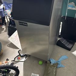 22 Inch Ice Bin 350lbs Capacity