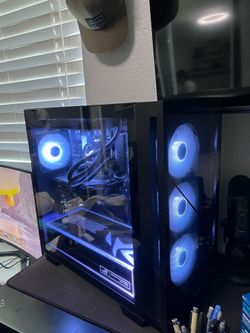ASUS - ROG GM700 Gaming Desktop - AMD Ryzen 7 8700F - 32GB Memory - NVIDIA GeForce RTX 5060Ti 16GB - 1TB SSD - Black
