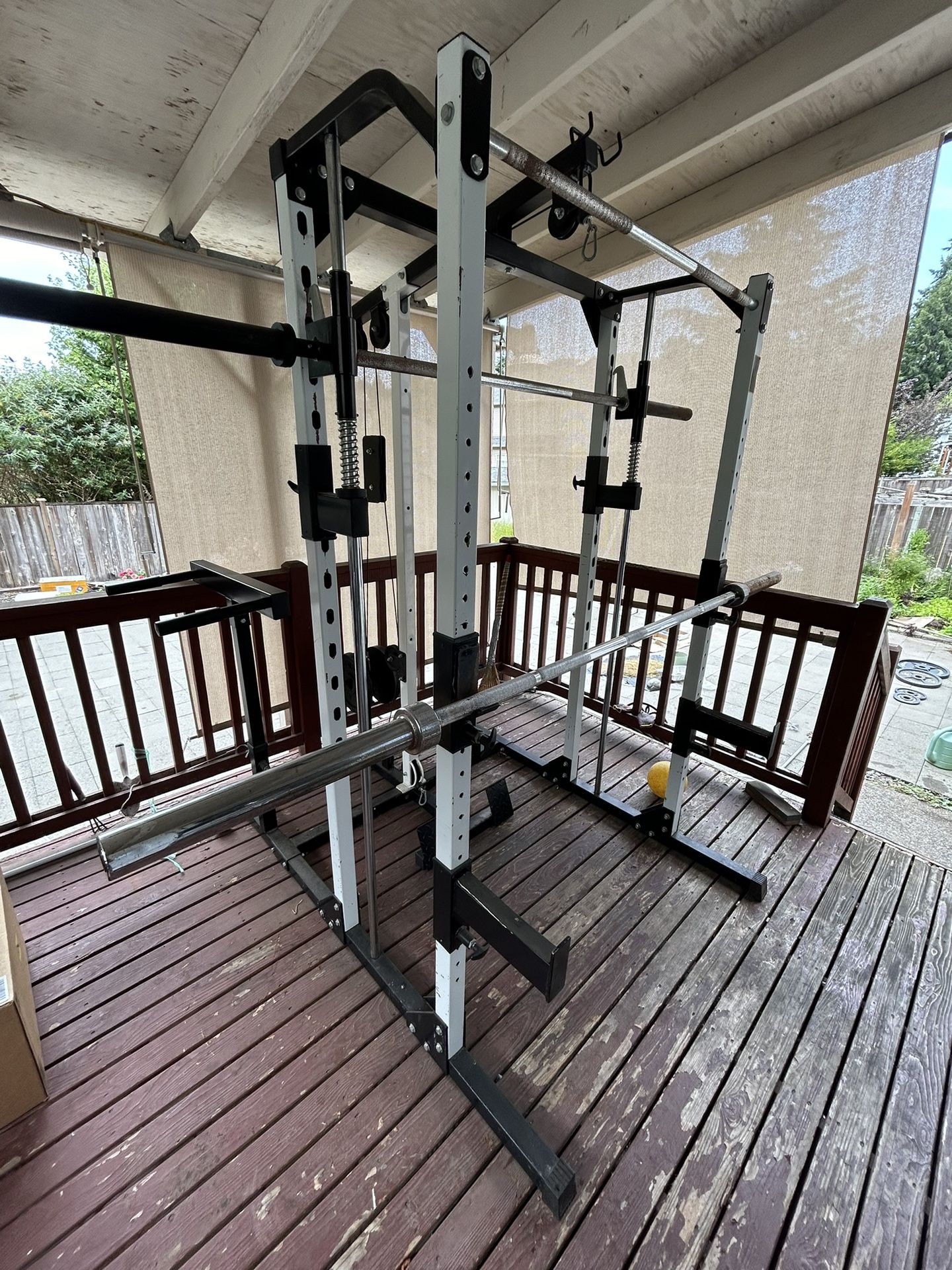 Weightlifting Equipment