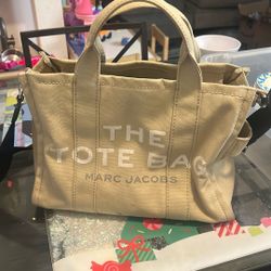 Marc Jacobs The Tote Bag Beige