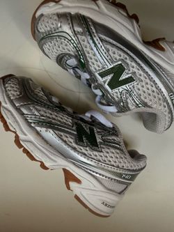 Toddler boy, new balance size 5C