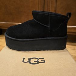 Women's UGG Classic Ultra Mini Platform Boots - Size 9
