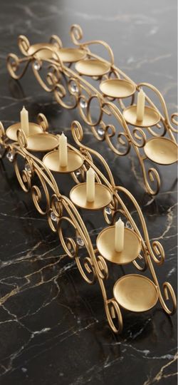 Winterberry Gold Scroll Candle Holder