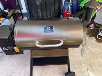 Z-Grill New pellet grill smoker with cover