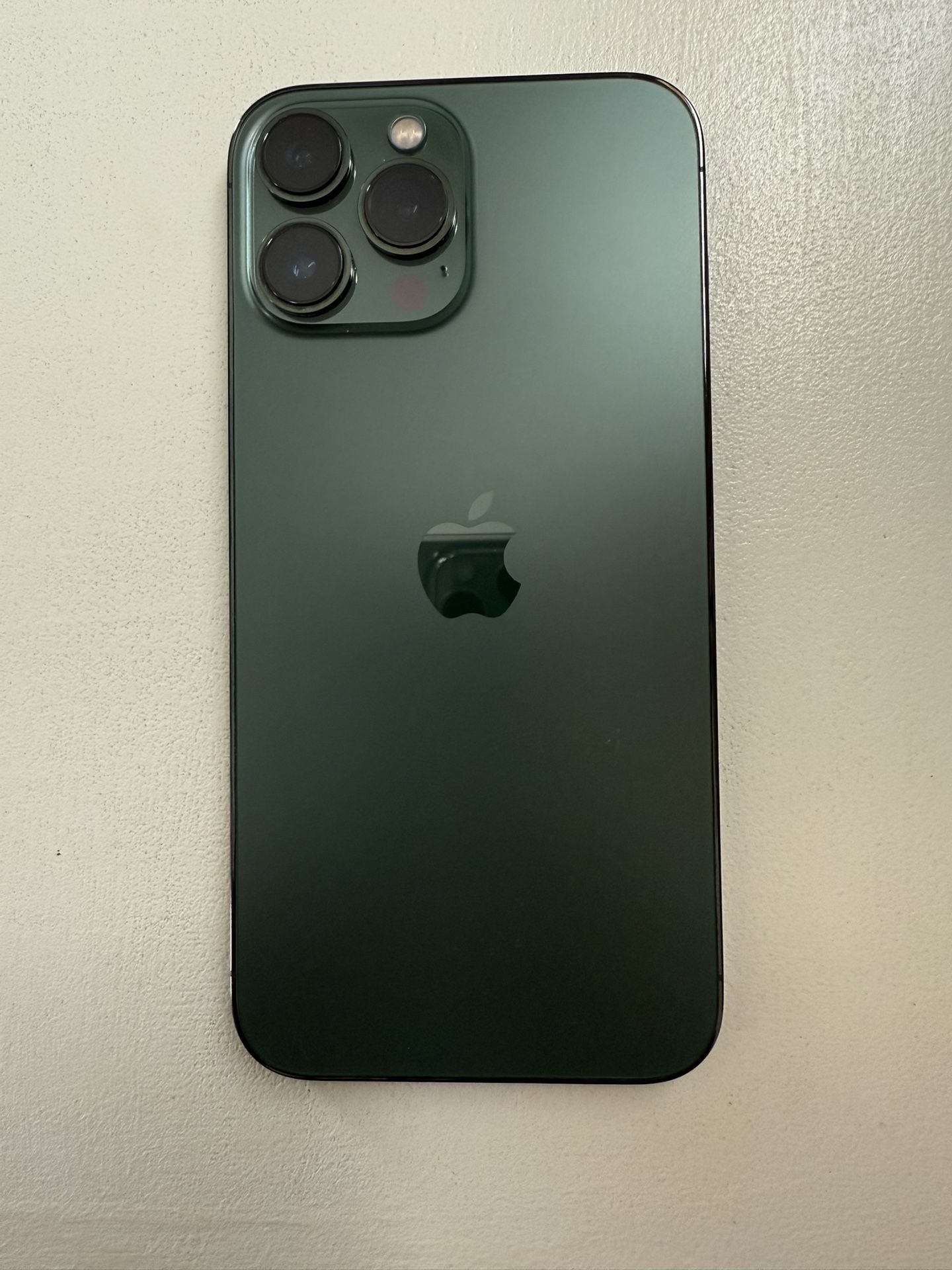 Unlocked iPhone 13 Pro Max 256 GB In Pristine Condition