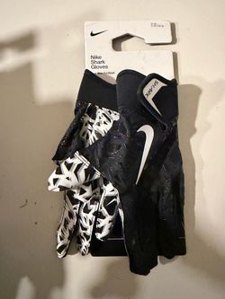 Nike gloves