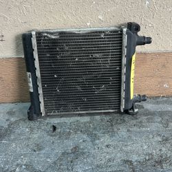 16-22 Bmw X1 X2 Raditor Left Radiator 2016 2017 2018 2019 2020 