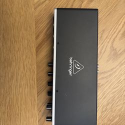 Behringer Interface