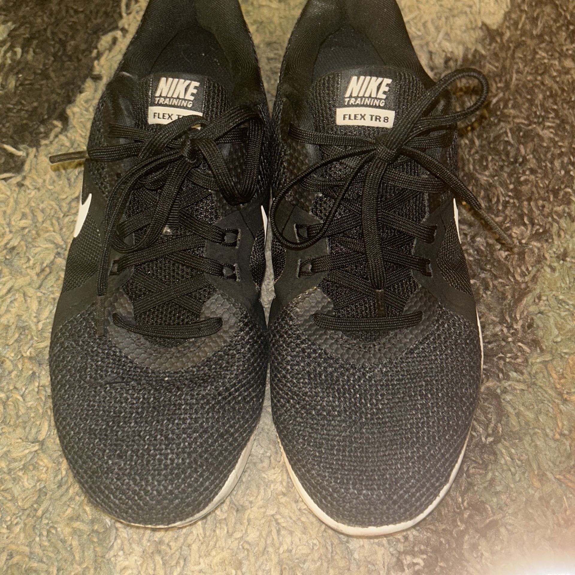 Nike Black & White Flew Training 👟 Shoes Size (7.5)