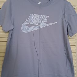 Nike T-shirt