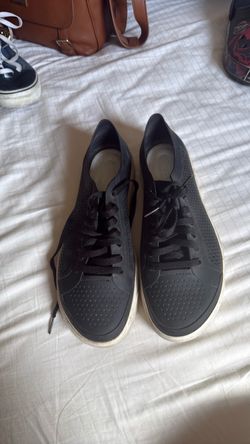 CROCS COMFORT SIZE 11