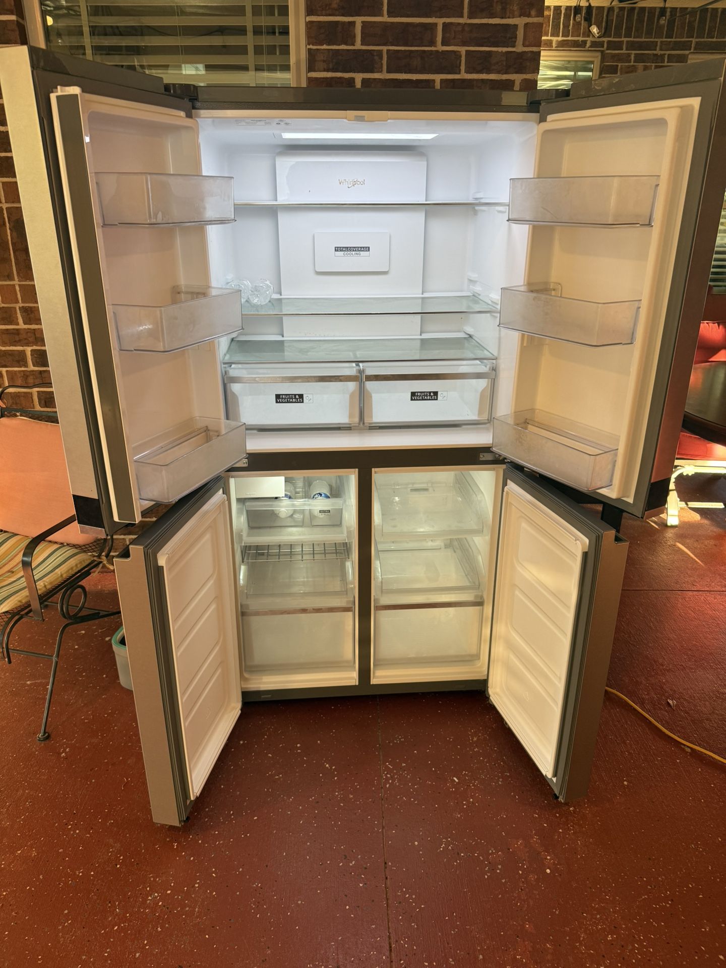 ‘LIKE NEW’ FRIDGE IN PERFECT WORKING CONDITION