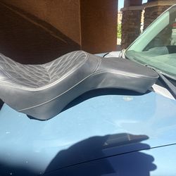 Softail Saddlemen Seat