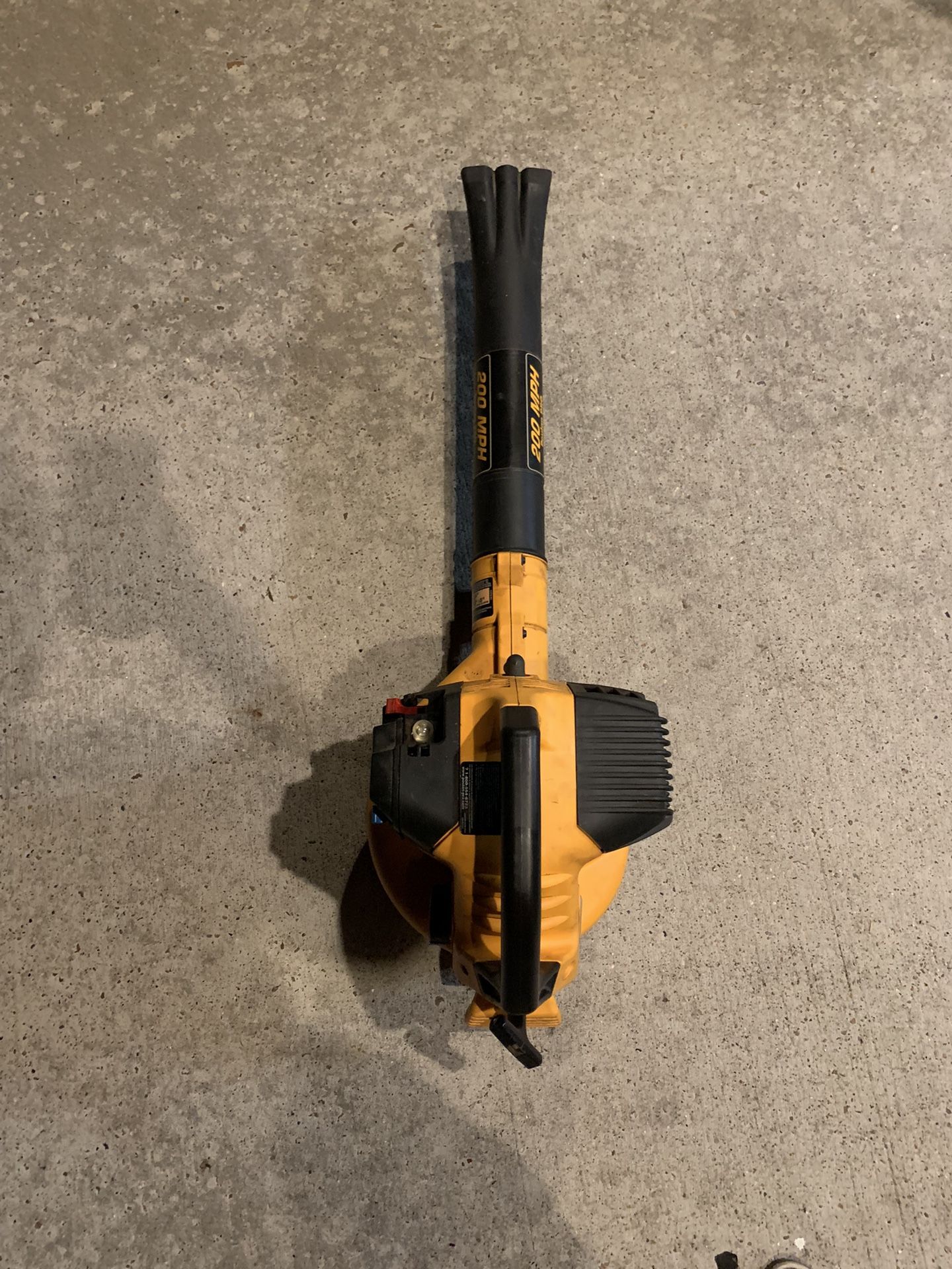 Poulan Pro PBV 200 Gas Blower Just Serviced New Primer and Carburetor Lines WORKS GREAT"