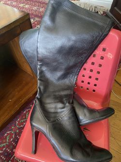 Calvin Klein boots size 7 made in Italy