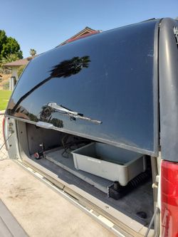 Chevy Tahoe Rear Tailgate Glass