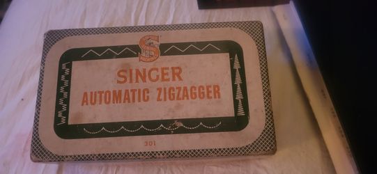 Vintage Singer Automatic Zigzagger Part # 160986 w/4 Patterns, Manual, & Box