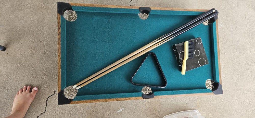 Table Top Pool Table