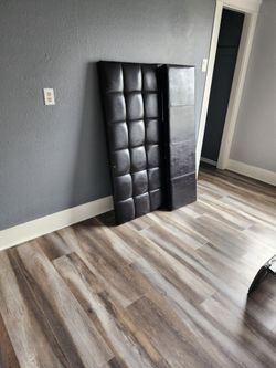 Full size bed