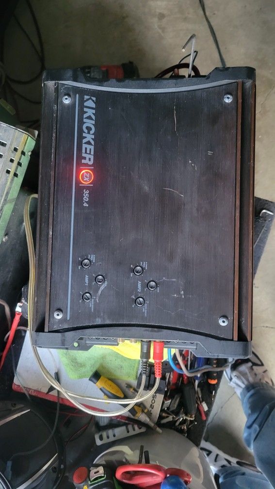 Kicker 4 Channel Amp