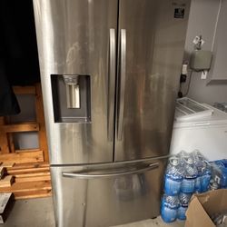 Samsung 28 cu. 3-Door French Door Refridgerator