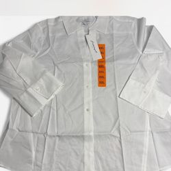 White button up shirt with pleated front and long sleeves. Size: XXL #formal #officewear #pleated