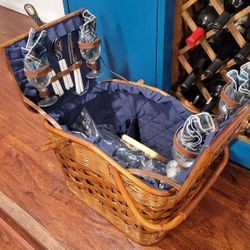 Fancy Picnic Basket Set