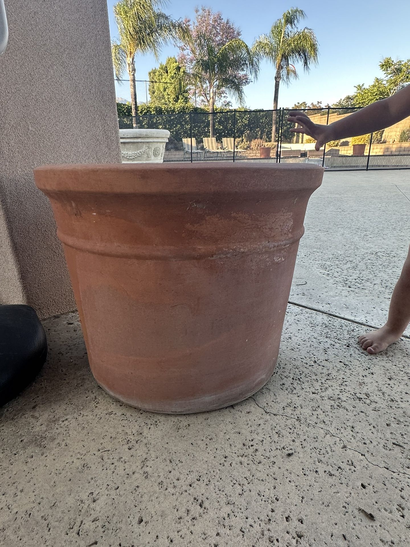 4 Large Clay Pots