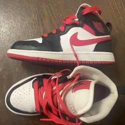 Little Kids Sz 12 Jordan 1
