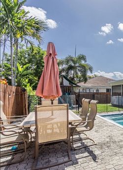 Poolside dining set w/ umbrella (8 seater)