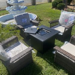 Brand New Patio Set Fire Pit Propane