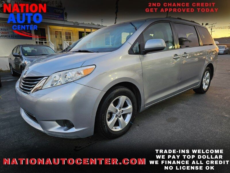 2012 Toyota Sienna