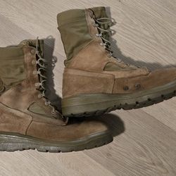 Men's USMC Combat Boots (Size 11W)