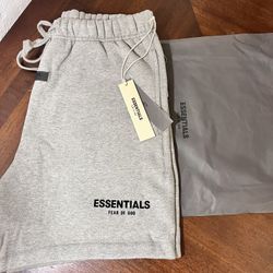 Essentials Shorts