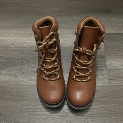 Women Pair Of Brown Boots Size 8 1/2
