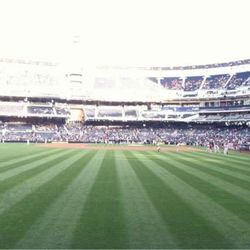 Tuesday 5/10 6:40pm San Diego Padres Chicago Cubs Aisle Seats 5th Row, Homerun Alley