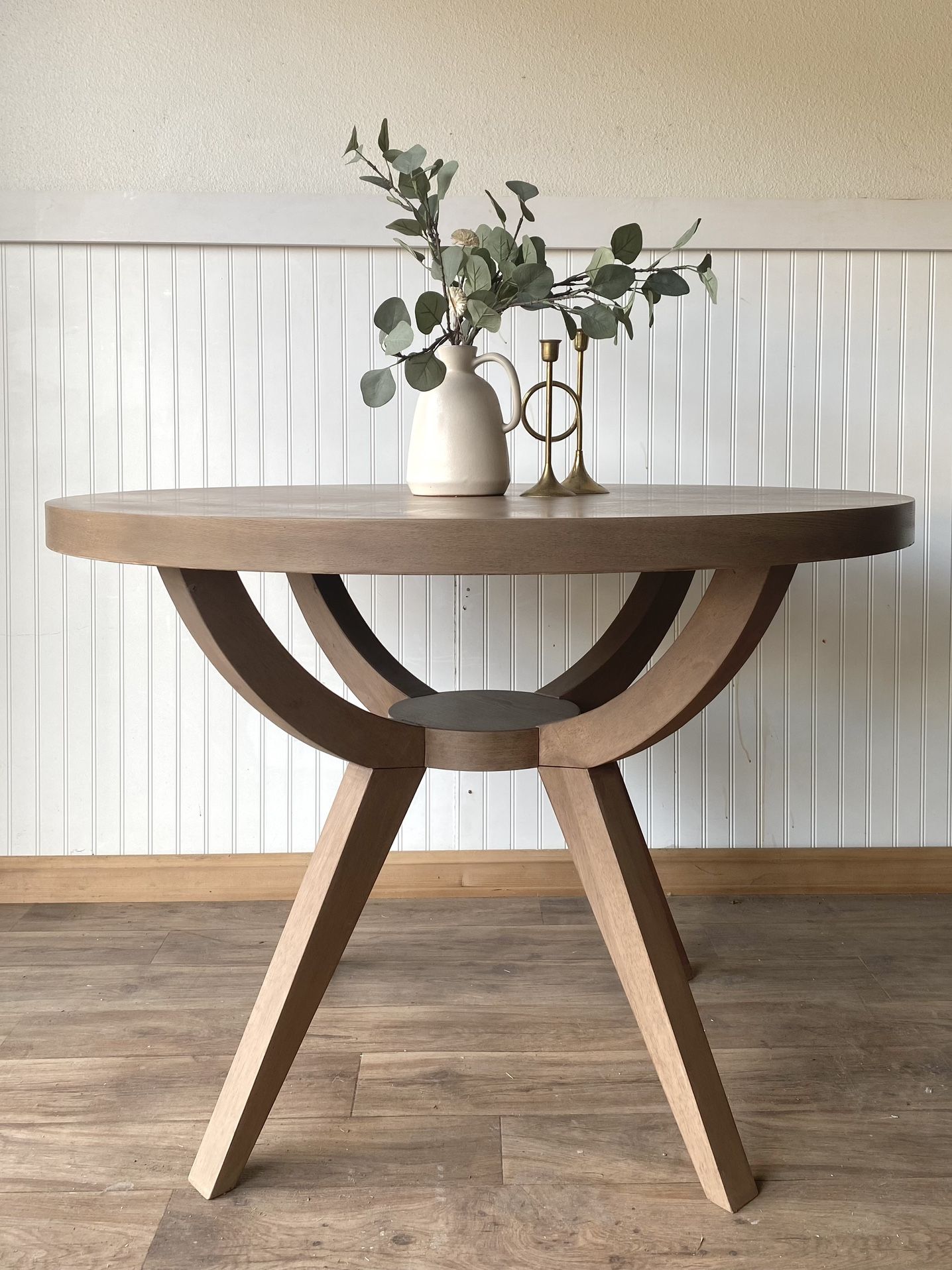 WEST ELM Round Pedestal Wooden Dining Table Driftwood Finish