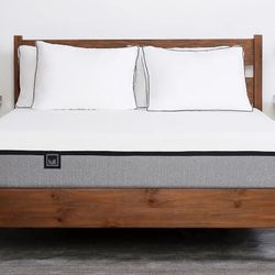 Cal King Memory Foam Firm Mattress With Foundation