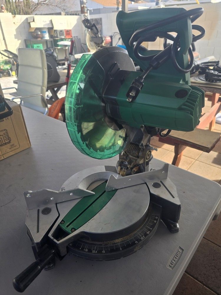 Compound Miter Saw