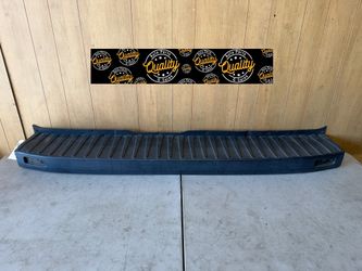 2015 2016 2017 2018 2019 2020 2021 2022 2023 2024 Ford Transit 150, 250, 350 Rear Bumper Step Pad