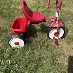 Radio Flyer Fold 2 Go Trike with Bucket