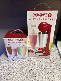 Coldstone Milkshake Maker and Set of 4 Milkshake Glasses