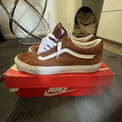 Suede Brown Vans