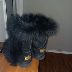 Women's Winter Boots Size 7