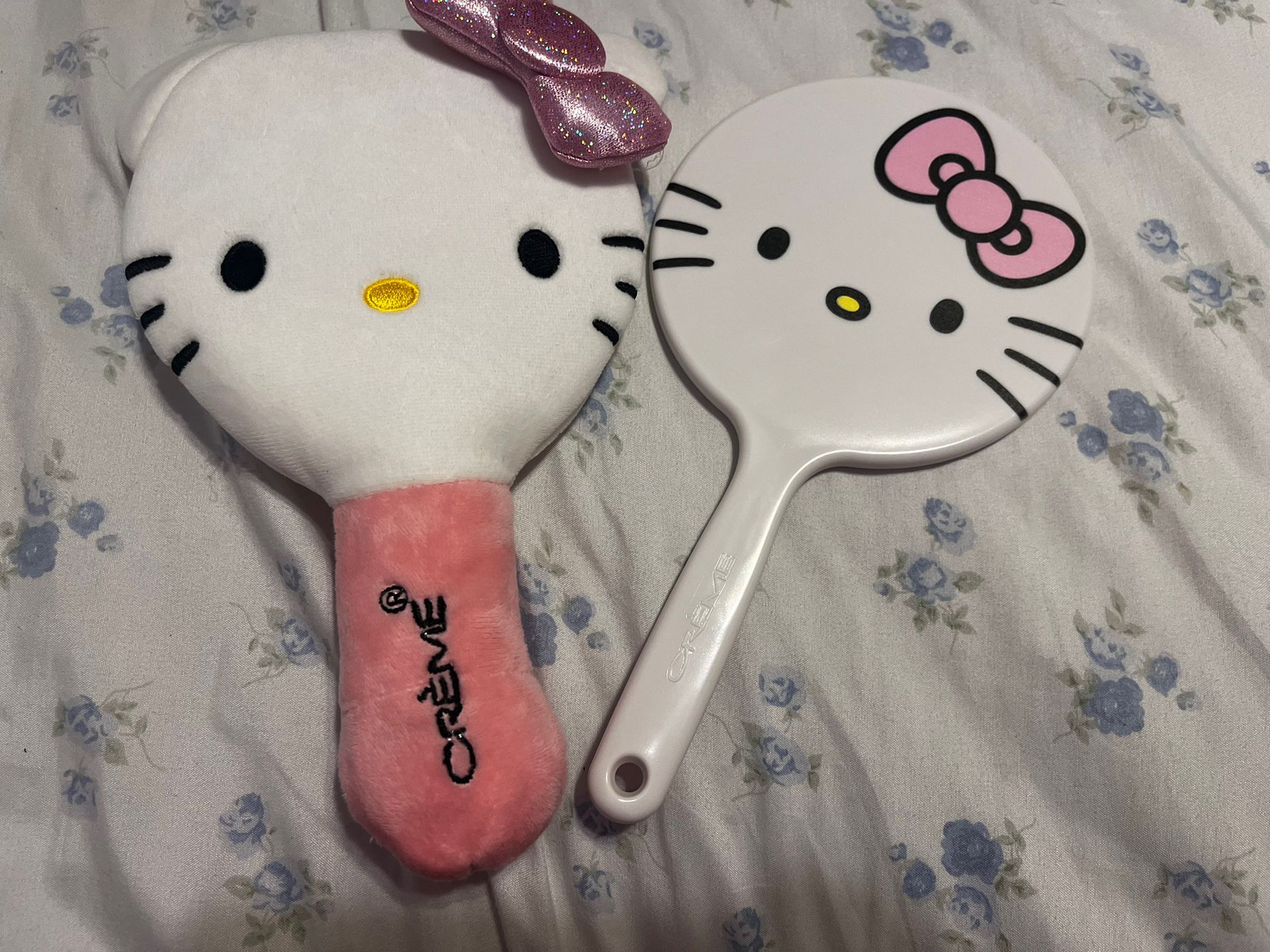 Hello kitty crème Collab Mirror