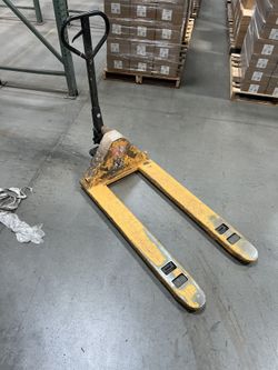 Heavy Duty Manual Pallet Jacks (Crown & More) – Warehouse Ready