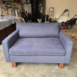 Love seat - Couch