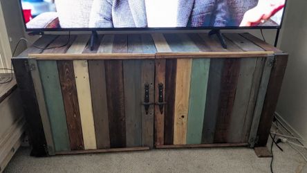 Tv console