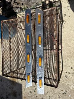 Peterbilt 379 cab lights